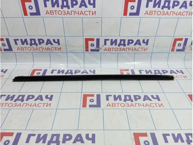 Уплотнитель стекла переднего левого SEAT Leon (1P) 1P0837471B