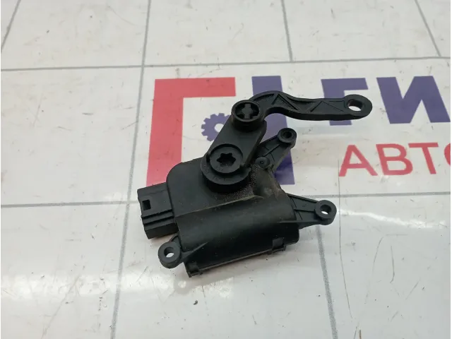 Моторчик заслонки отопителя SEAT Leon (1P) 1K0907511B