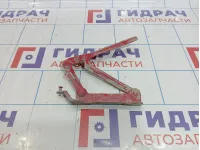 Петля капота правая Skoda Fabia (MK2) 5J0823302