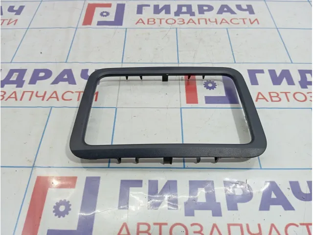 Рамка магнитолы Skoda Fabia (MK2) 5J0858069A