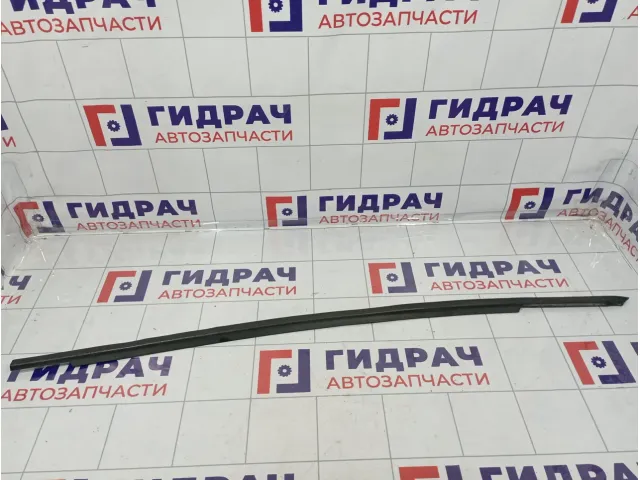 Накладка стекла переднего левого Skoda Fabia (MK2) 5J0837477A