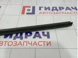Уплотнитель стекла передний левый Skoda Fabia (MK2) 5J0837479