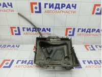 Кронштейн крепления аккумулятора (АКБ) Skoda Fabia 5Z0915331B