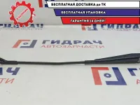 Поводок стеклоочистителя передний правый Skoda Fabia 5J1955410B. Дефект ЛКП.