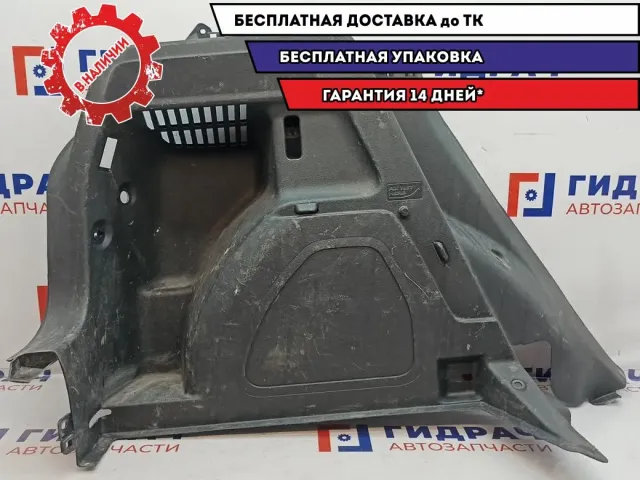 Обшивка багажника левая Skoda Fabia 5J6867427H. Царапины.