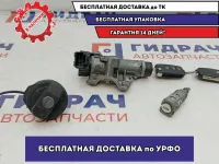 Замок зажигания Skoda Fabia 6R0905851D. С крышкой топливного бака и вставкой замка двери передней левой.