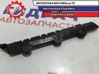 Направляющая заднего бампера правая Skoda Fabia 5J6807394.