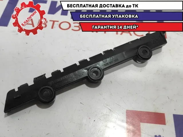 Направляющая заднего бампера левая Skoda Fabia 5J6807393.