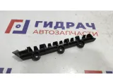 Направляющая заднего бампера левая Skoda Fabia 5J6807393.