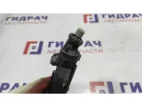 Рейка топливная (рампа) Skoda Fabia 03E133320A.