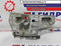 Кронштейн переднего бампера правый Skoda Fabia 5J0807056A.