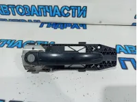 Ручка двери наружная передняя левая Skoda Fabia 2 . С кронштейном.