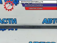Накладка стекла заднего правого Skoda Fabia 2 5J6839480.