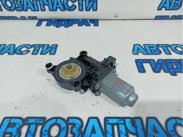 Моторчик стеклоподъемника передний левый Skoda Fabia 2 6R0959801MZ0G.