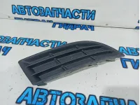 Решетка в бампер правая Skoda Fabia 2 5J0807368A.