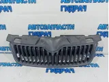 Решетка радиатора Skoda Fabia 2 5J0853668B.