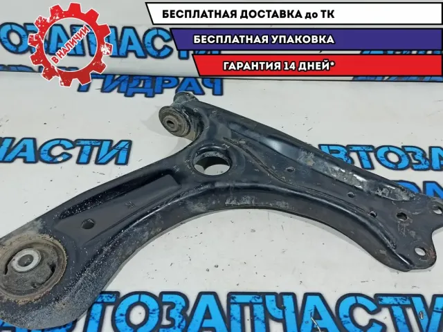 Рычаг передний правый Skoda Fabia 2 6R0407152E.