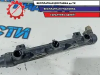 Рейка топливная Skoda Fabia 2 03E133320A.