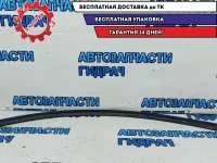 Уплотнитель капота Skoda Fabia 2 5J0823723.