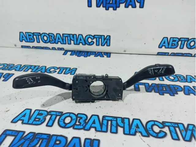 Переключатель подрулевой Skoda Fabia 2 6Q0953513AG9B9. В сборе.