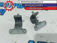Петли двери багажника Skoda Fabia 2 5J0827301.