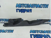Пыльник крыла правый Skoda Fabia 2 5J0821112.