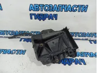 Крепление АКБ Skoda Fabia 2 6R0915331C.