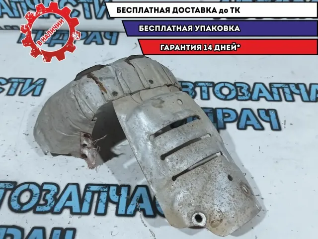 Экран тепловой выпускного коллектора Skoda Fabia 2 03D253041H.