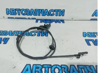 Трос открывания капота Skoda Fabia 2 5J0823531C. С кронштейном.