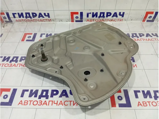 Стеклоподъемник механический задний правый Skoda Octavia 1Z0839656
