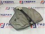 Стеклоподъемник механический задний правый Skoda Octavia 1Z0839656