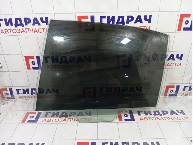 Стекло двери задней левой Skoda Octavia 1Z5845205C
