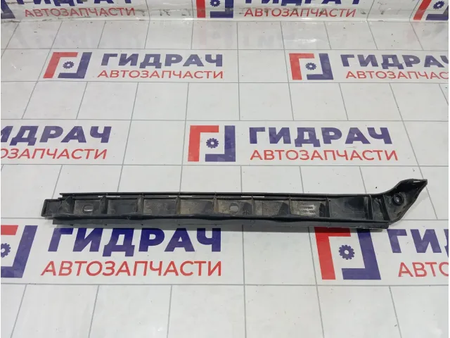 Кронштейн бампера задний правый Skoda Octavia 1Z5807864