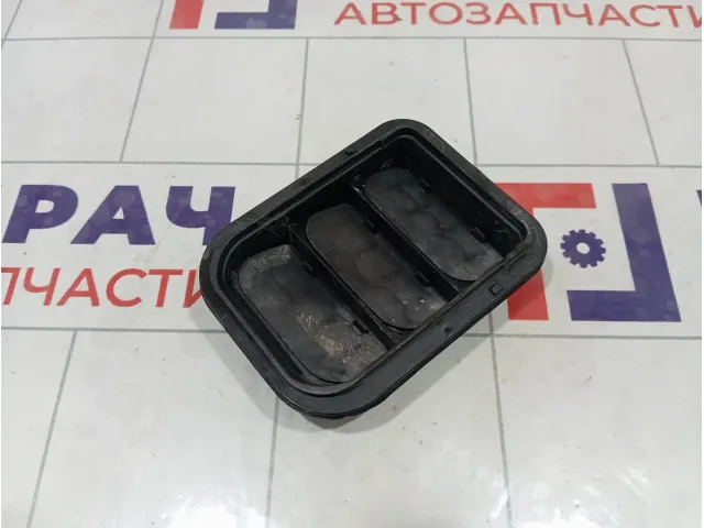 Решетка вентиляционная Skoda Octavia 3T0819465
