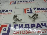 Петли двери багажника Skoda Octavia
