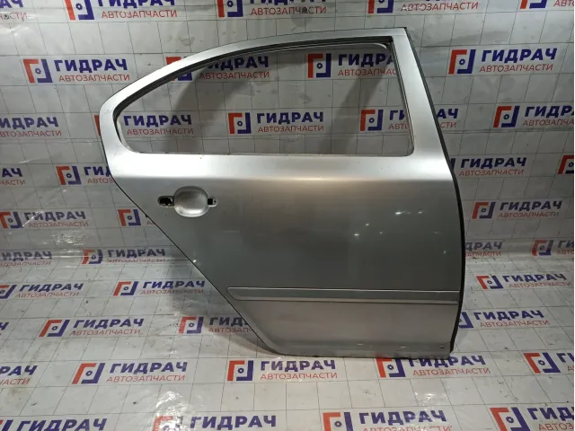 Дверь задняя правая Skoda Octavia 1Z5833056