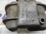 Опора двигателя правая Skoda Octavia (A5) 1K0199262CF.