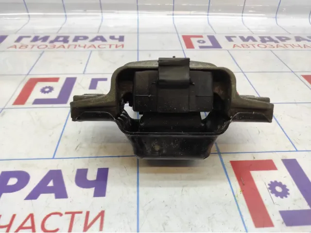 Опора двигателя левая Skoda Octavia (A5) 1K0199555AC.