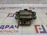 Опора двигателя левая Skoda Octavia (A5) 1K0199555AC.