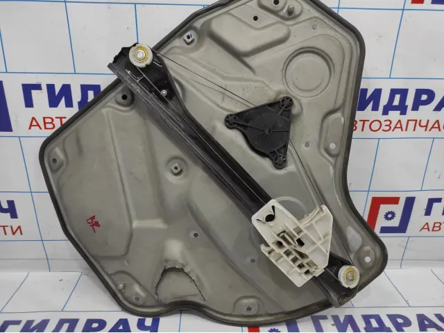 Стеклоподъемник электр. задний правый Skoda Octavia (A5) 1Z0839462A. Дефект.