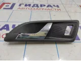 Ручка двери задней внутренняя левая Skoda Octavia (A5) 1Z0868715C47H. С динамиком.