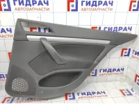 Обшивка двери задней правой Skoda Octavia (A5) 1Z5867212CD.