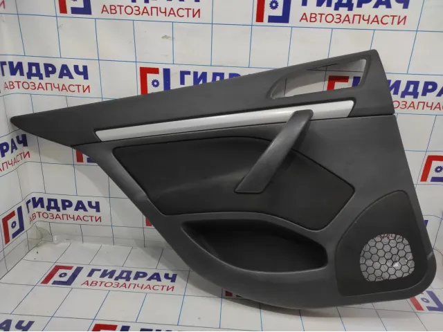 Обшивка двери задней левой Skoda Octavia (A5) 1Z5867211CD.