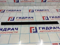 Уплотнитель стекла переднего левого Skoda Octavia (A5) 1Z0837479A.