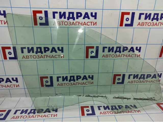Стекло двери передней правой Skoda Octavia (A5) 1Z0845202A.