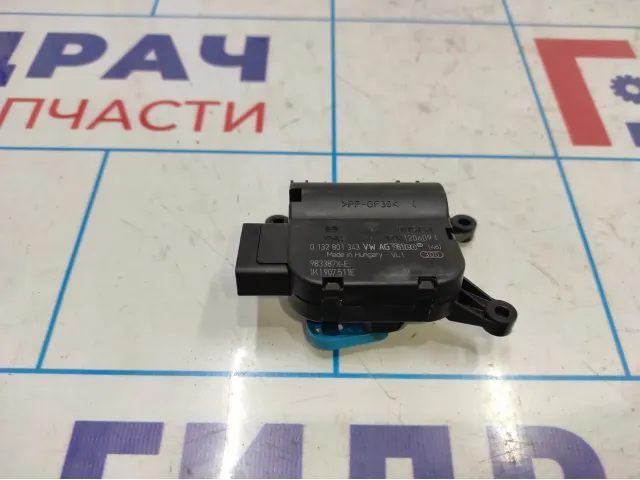 Моторчик заслонки отопителя Skoda Octavia (A5) 1K0907511E.