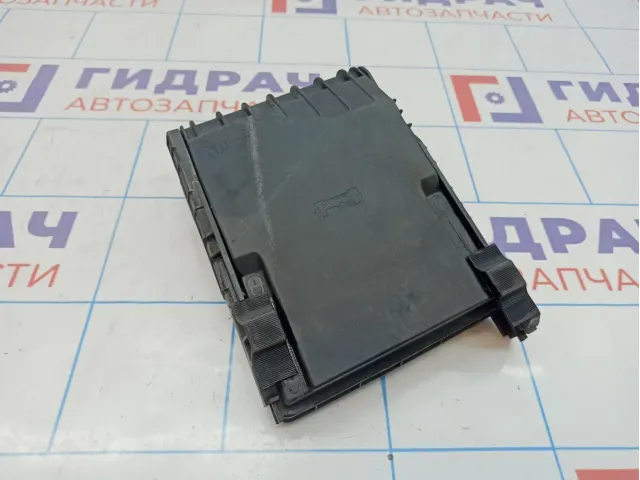 Крышка блока предохранителей Skoda Octavia (A5) 1K0937132F.