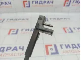 Поводок стеклоочистителя передний правый Skoda Octavia (A5) 1Z1955410A.
