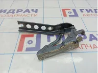 Петля капота правая Skoda Octavia (A5) 1Z0823302C.