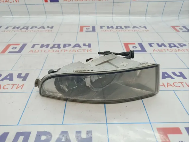 Фара противотуманная правая Skoda Octavia (A5) 1Z0941700C. Дефект.